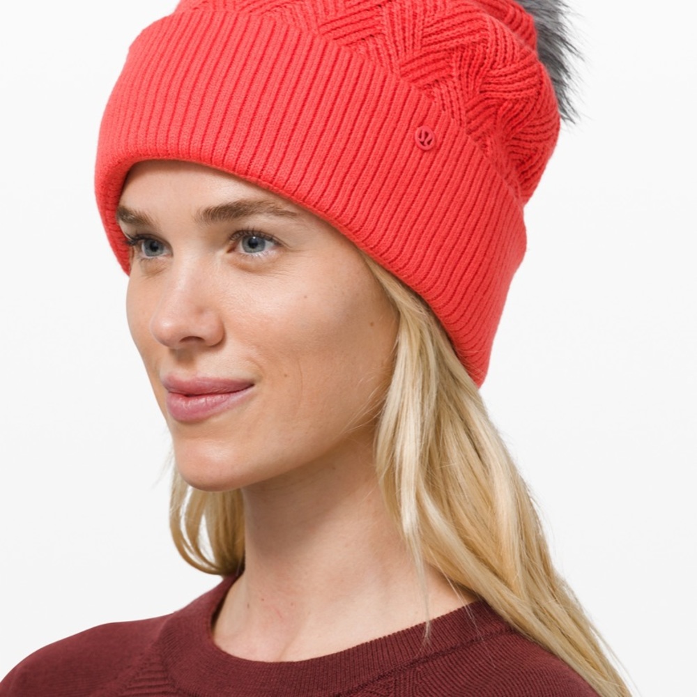 lululemon Sherpa Weave Pom Beanie